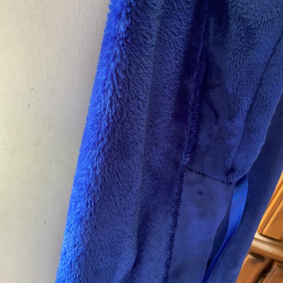 Patricia Lingerie Women's Premium Warm Robe - Picture 4 of 7